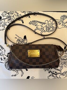 Louis Vuitton Eva Damier Ebene Clutch